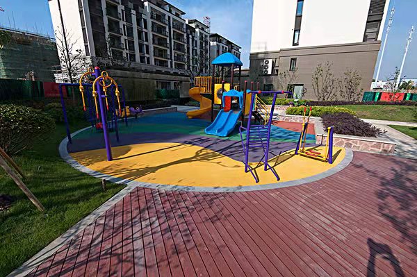 室外兒童樂(lè)園